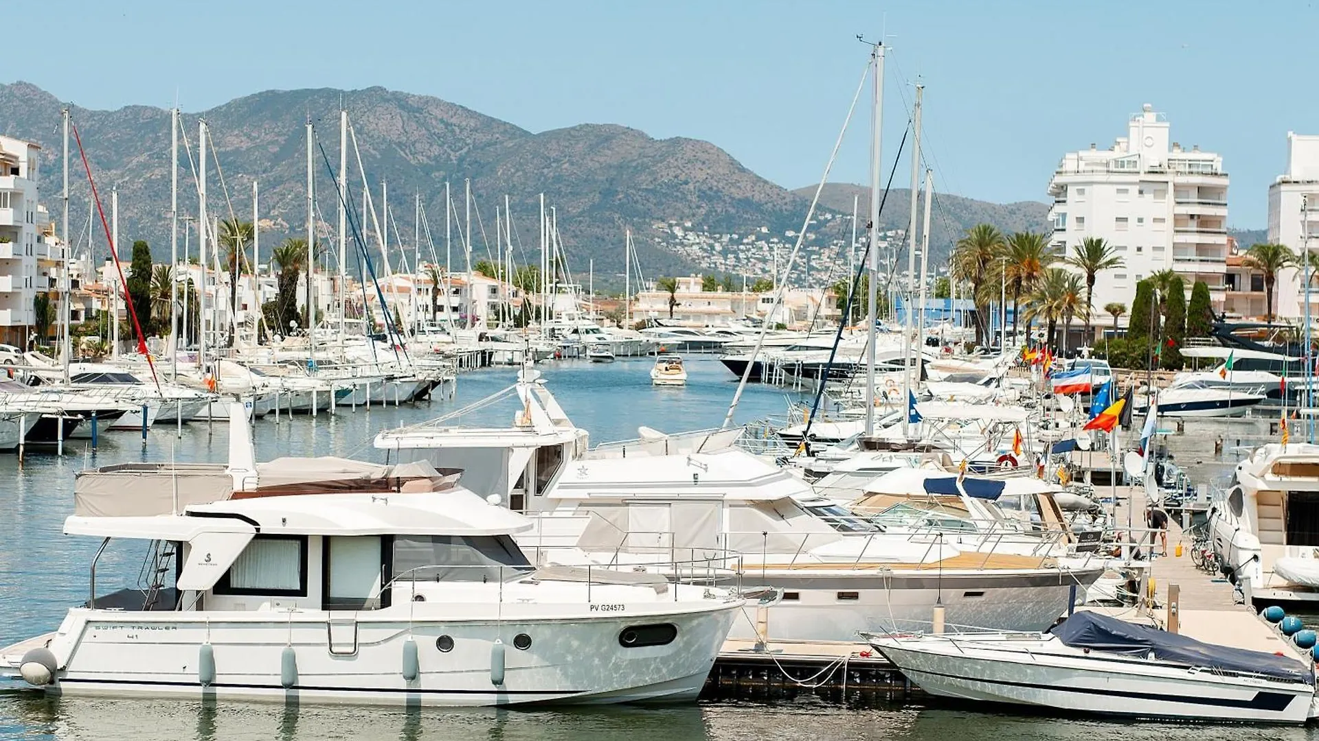 Daire Welcs Apartamento 263 Emp Con Vistas Al Canal Empuriabrava İspanya